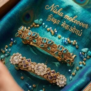 Gold-toned metal hair clips (barrettes)