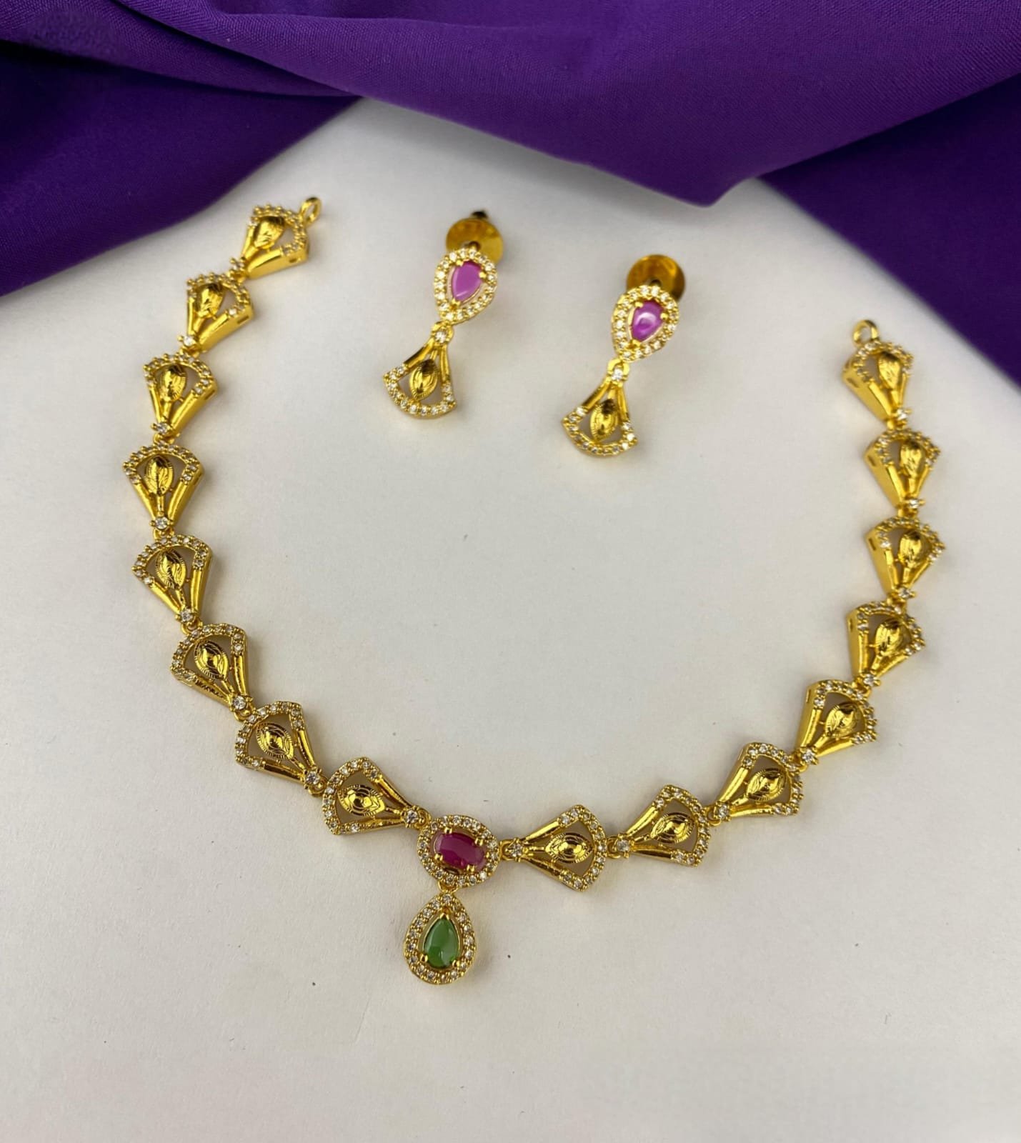 Elegant Gold-Tone Necklace & Earrings Set