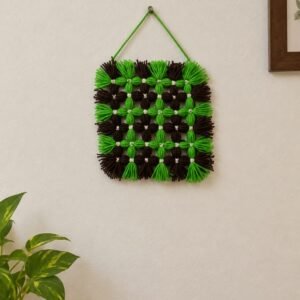 Wollen wall decor