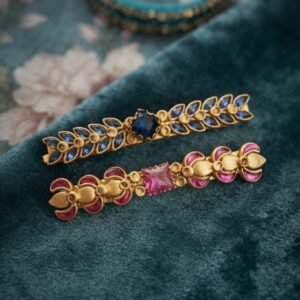 Top Clip :blue center stone surrounded