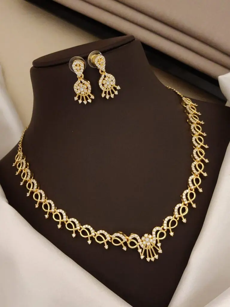 Neckless Sets