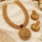 Necklace with Earrings - image 5